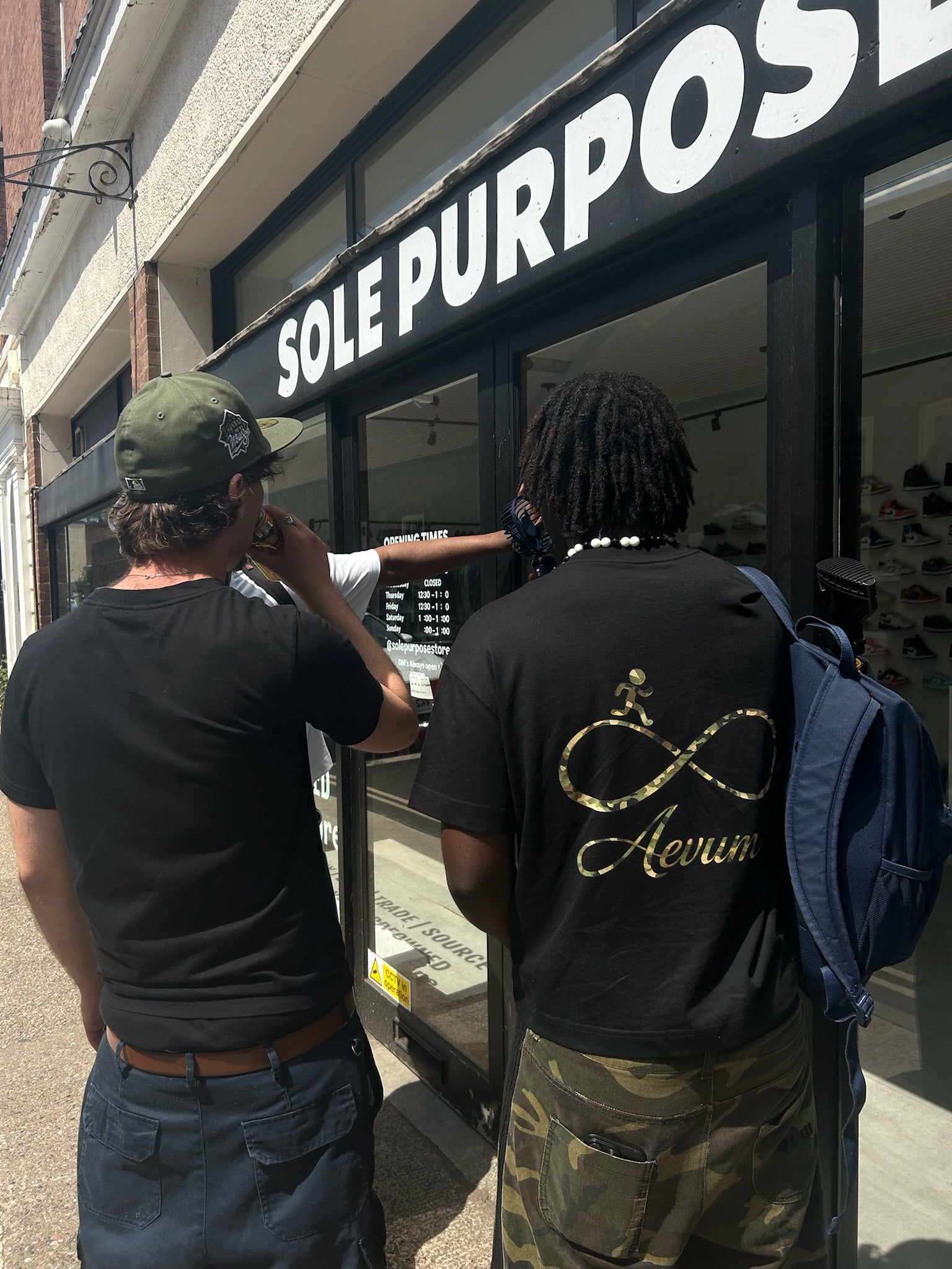 BLACK MILITANT TEE